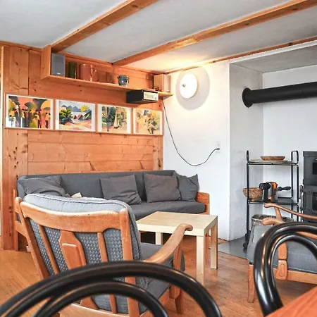 Traditionelles Chalet Schaermtanne - Griwa Rent Ag *
