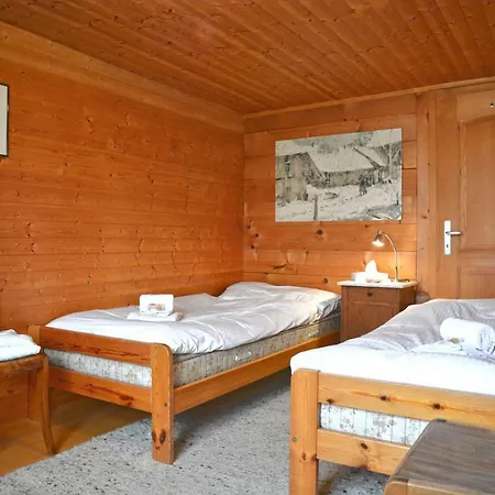 Traditionelles Chalet Schaermtanne - Griwa Rent Ag *