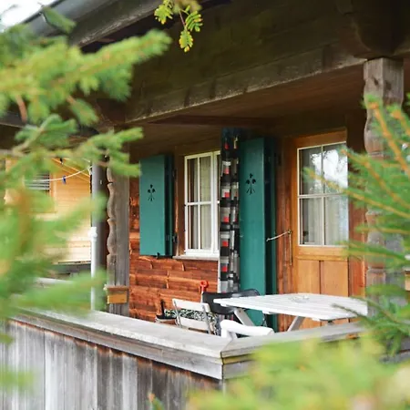 Traditionelles Chalet Schaermtanne - Griwa Rent Ag Horská chata
