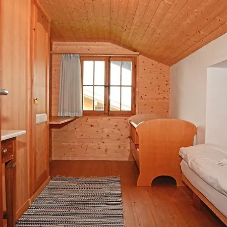 Traditionelles Chalet Schaermtanne - Griwa Rent Ag *
